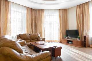 Апартаменты Апартаменты двухкомнатные с кондиционерами для 4-х Львов Апартаменты-81